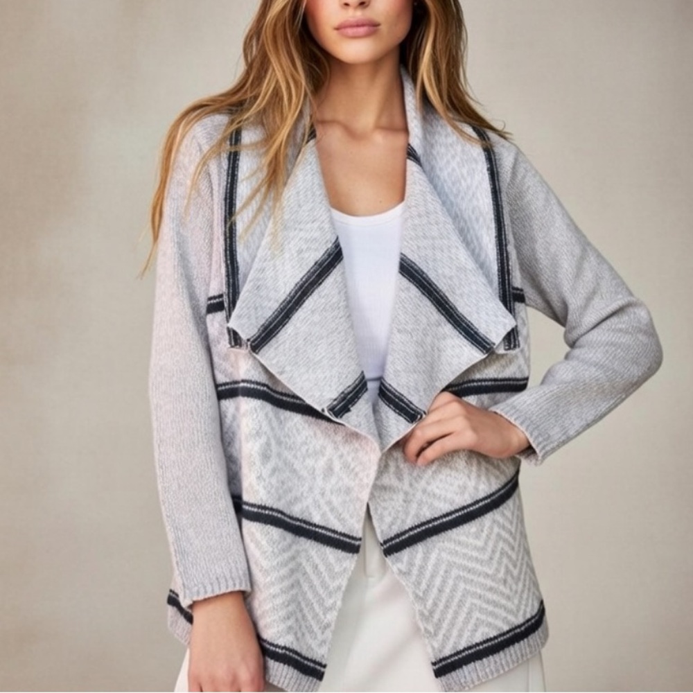 🦅 American Eagle Outfitters Waterfall Chunky Knit Striped Cardigan